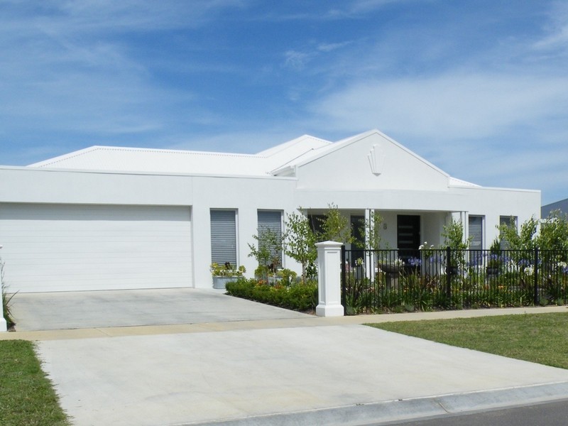8 Calvert Court, Maffra VIC 3860