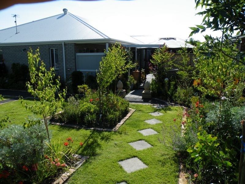 8 Calvert Court, Maffra VIC 3860