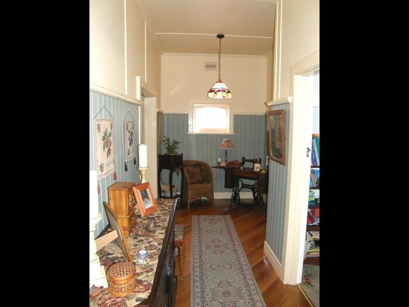 27 Foster Street, Maffra VIC 3860