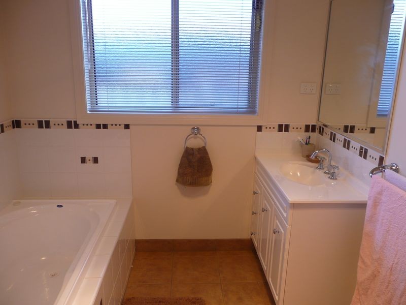 19 Cedarwood Drive, Maffra VIC 3860