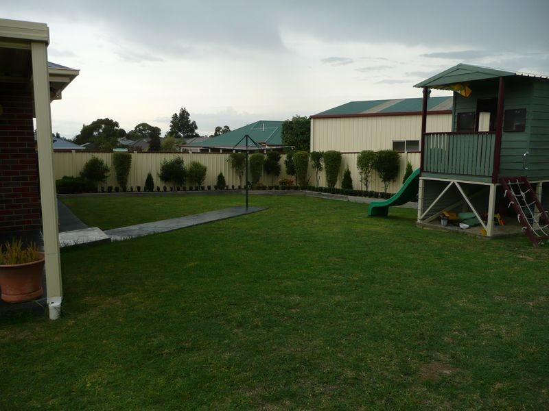 19 Cedarwood Drive, Maffra VIC 3860