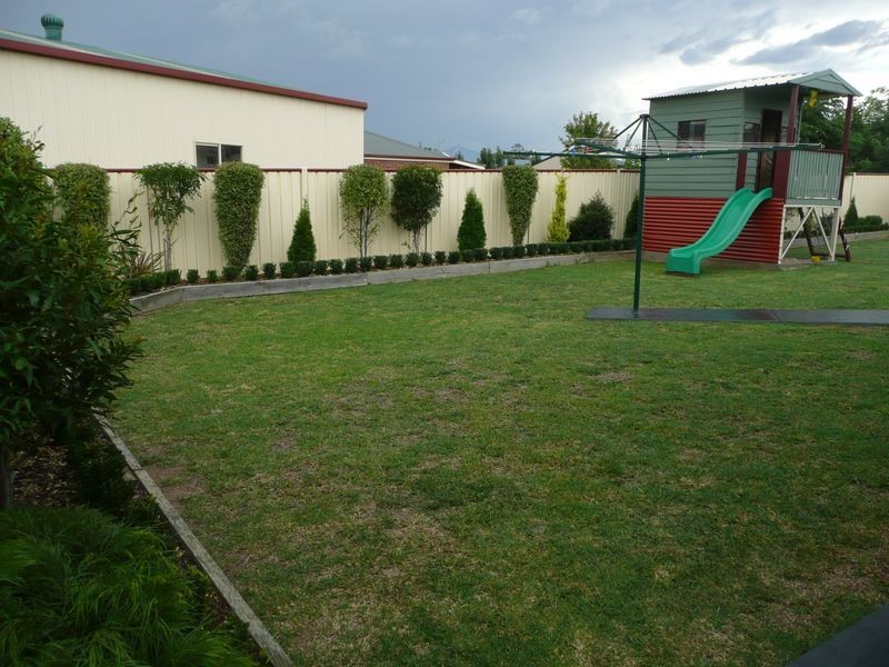 19 Cedarwood Drive, Maffra VIC 3860