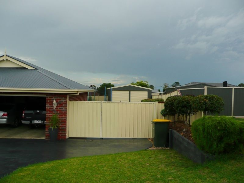 19 Cedarwood Drive, Maffra VIC 3860