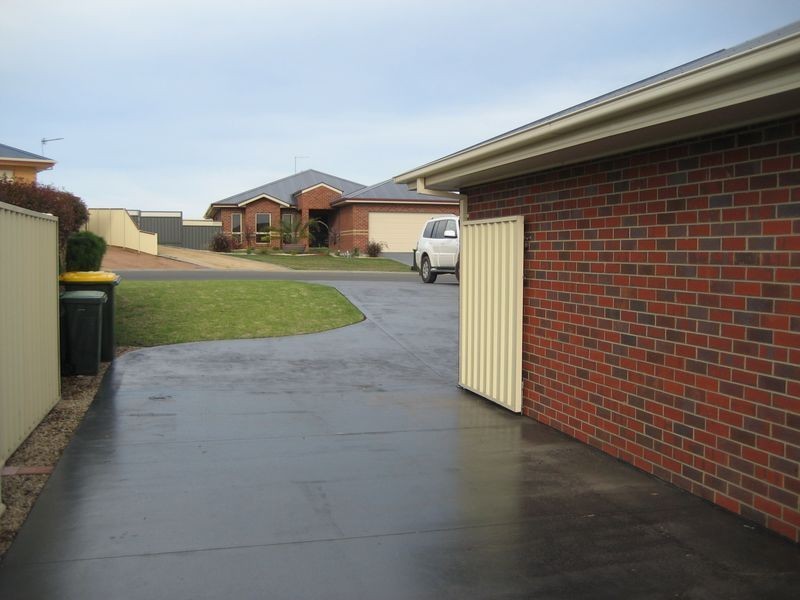 19 Cedarwood Drive, Maffra VIC 3860