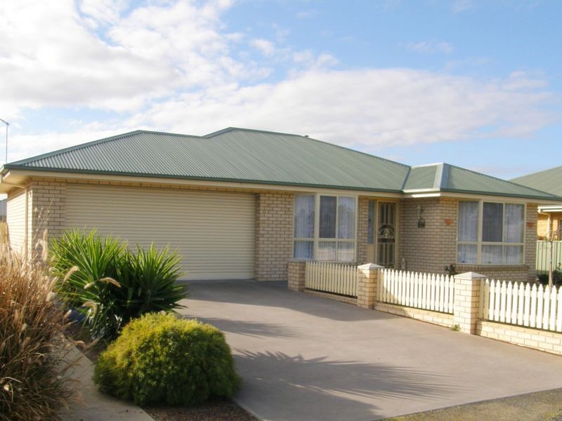 54 George Street, Maffra VIC 3860
