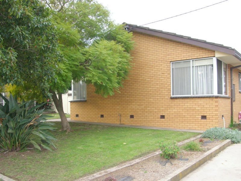 4 Charles Street, Maffra VIC 3860