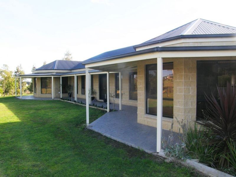 41 Batchelor Court, Maffra VIC 3860