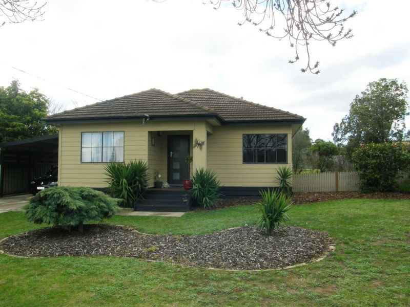 4 Merrydale Street, Maffra VIC 3860