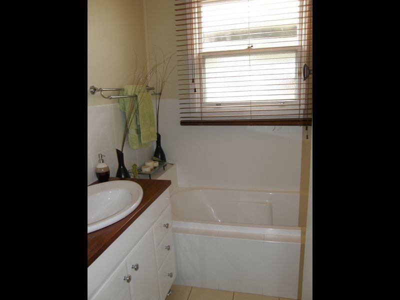 89 Knight Street, Maffra VIC 3860