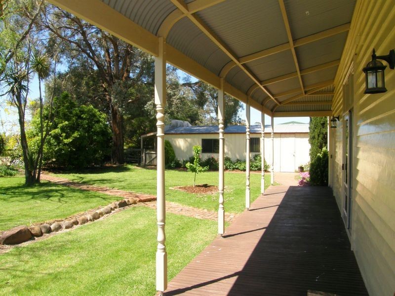 213 Sandy Creek Road, Maffra VIC 3860