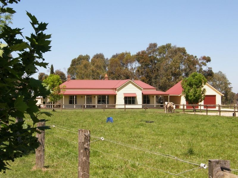 213 Sandy Creek Road, Maffra VIC 3860