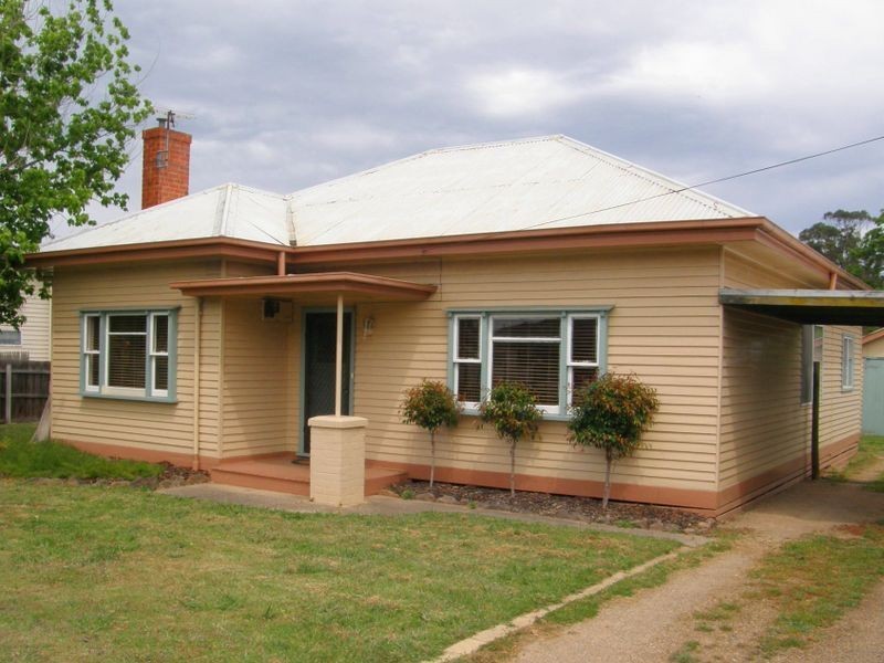 33 Powerscourt Street, Maffra VIC 3860