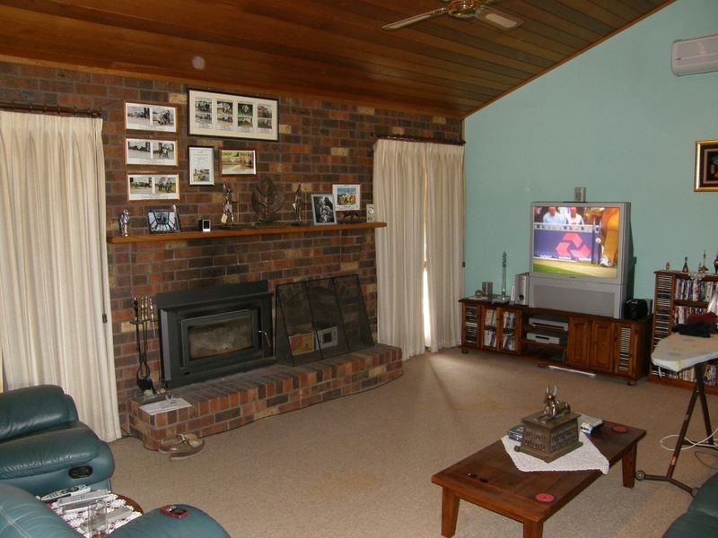 163-169 Victoria Street, Briagolong VIC 3860