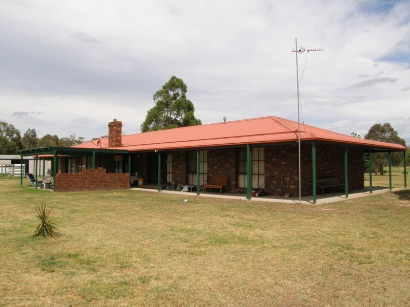 163-169 Victoria Street, Briagolong VIC 3860
