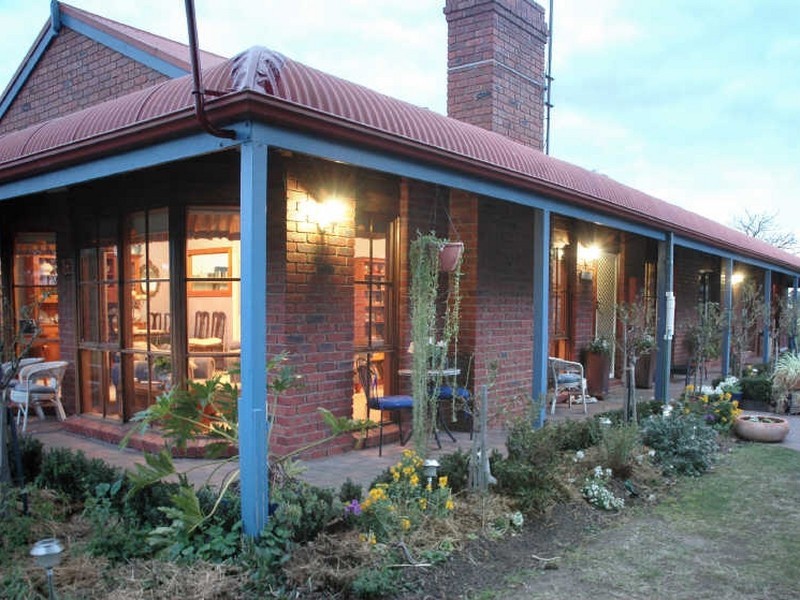 25 Campbell Street, Maffra VIC 3860