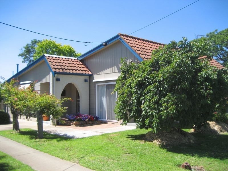 72 Knight Street, Maffra VIC 3860