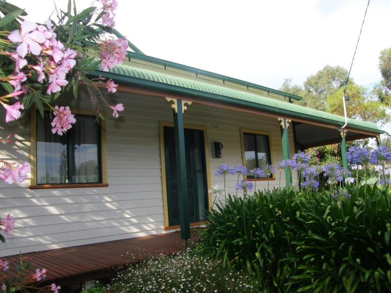 25 Victoria Street, Briagolong VIC 3860