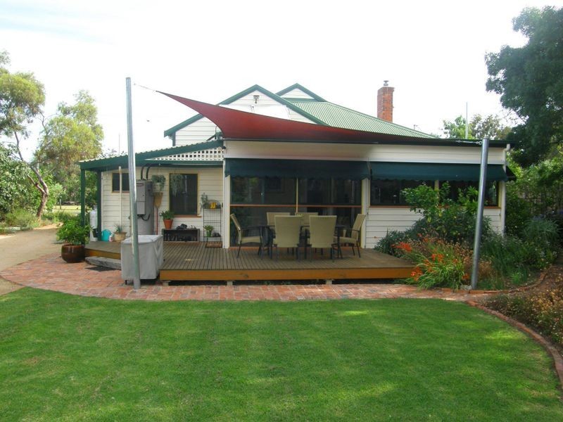 25 Victoria Street, Briagolong VIC 3860