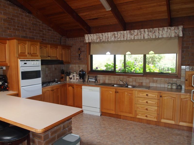 1301 Maffra-Briagolong Road, Bushy Park VIC 3860