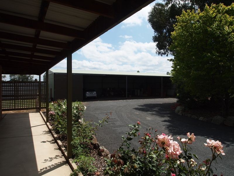 1301 Maffra-Briagolong Road, Bushy Park VIC 3860