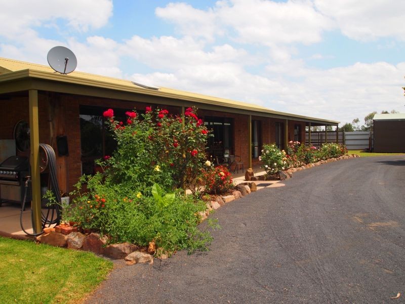 1301 Maffra-Briagolong Road, Bushy Park VIC 3860