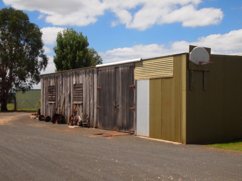 1301 Maffra-Briagolong Road, Bushy Park VIC 3860