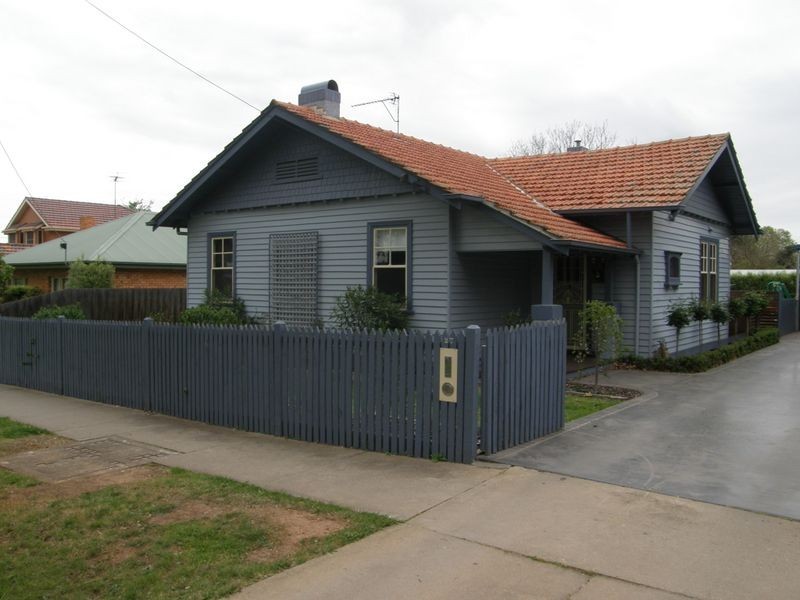 27 Foster Street, Maffra VIC 3860
