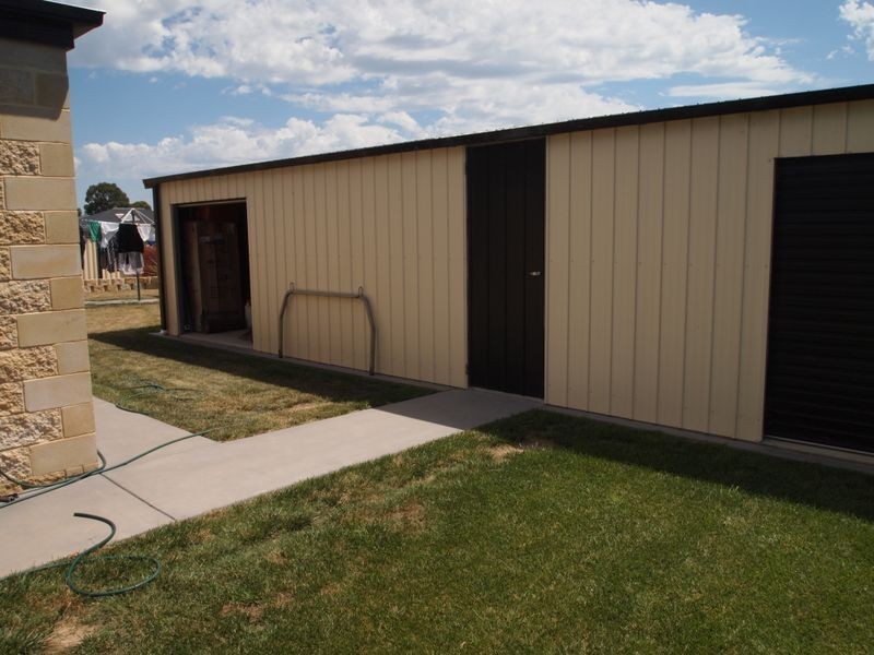 15 Lee Street, Stratford VIC 3862