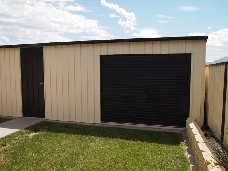 15 Lee Street, Stratford VIC 3862