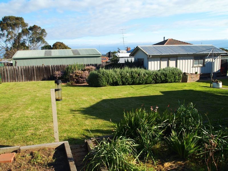 20 Carpenter Street, Maffra VIC 3860