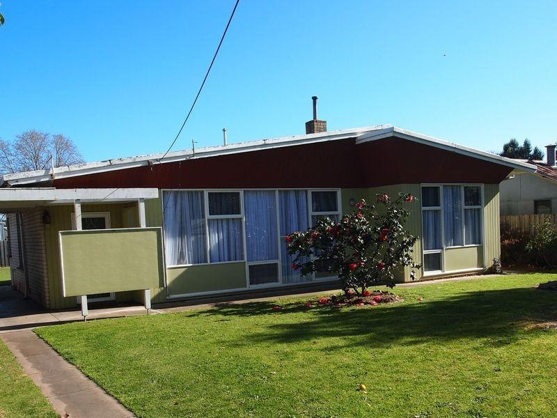 17 Thomson Street, Maffra VIC 3860