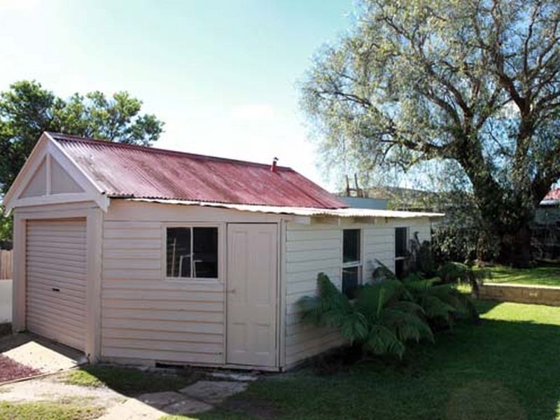 50 Powerscourt Street, Maffra VIC 3860