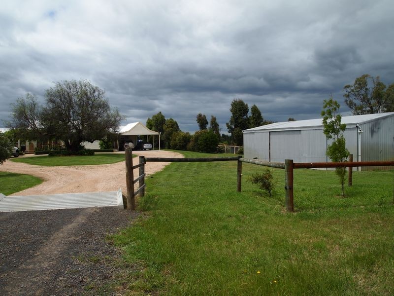 33 Grays Lane, Briagolong VIC 3860