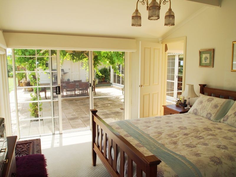 33 Grays Lane, Briagolong VIC 3860