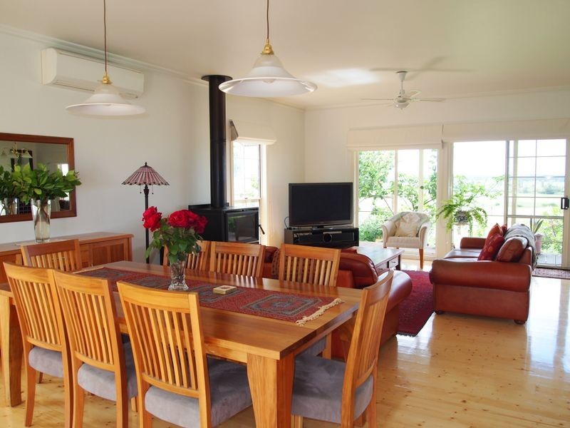 33 Grays Lane, Briagolong VIC 3860