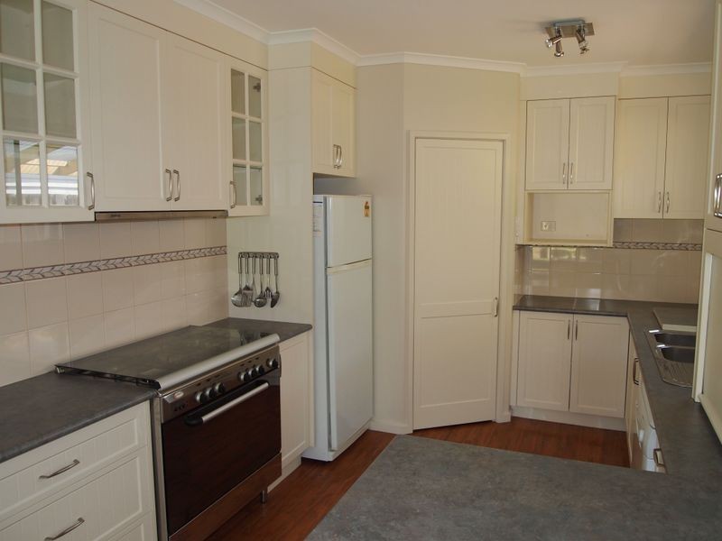 19 Charles Street, Maffra VIC 3860