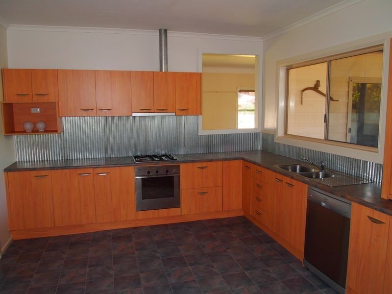 91 Mcadam Street, Maffra VIC 3860