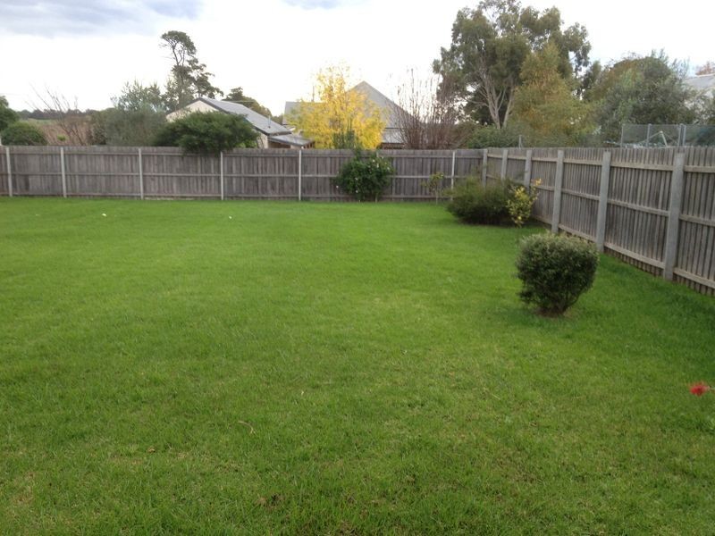 1 Cedarwood Drive, Maffra VIC 3860