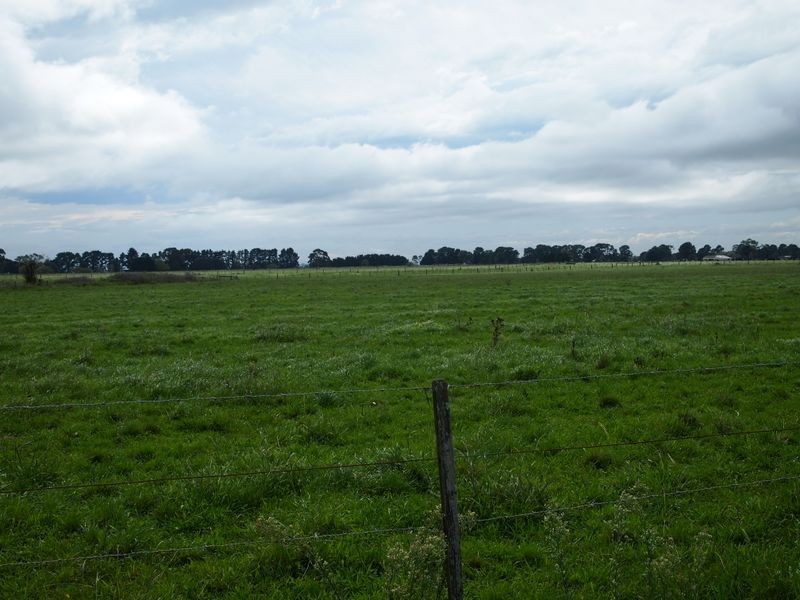 833 Sale Cowwarr Road, Nambrok VIC 3847