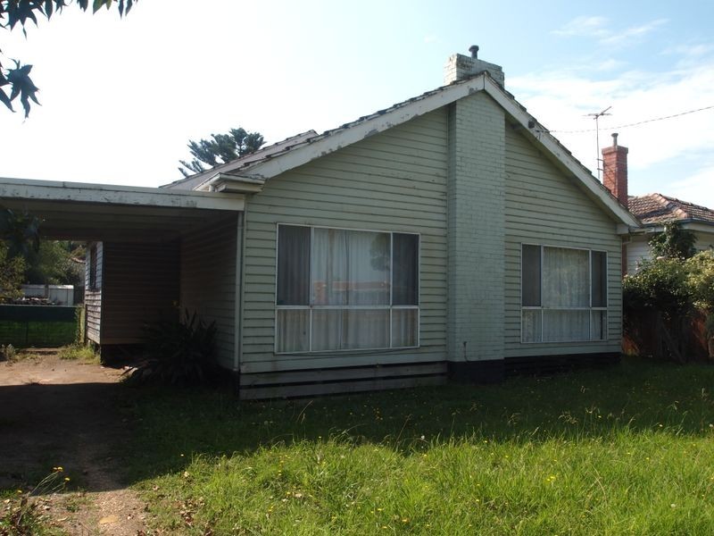 2 Stratford Road, Maffra VIC 3860
