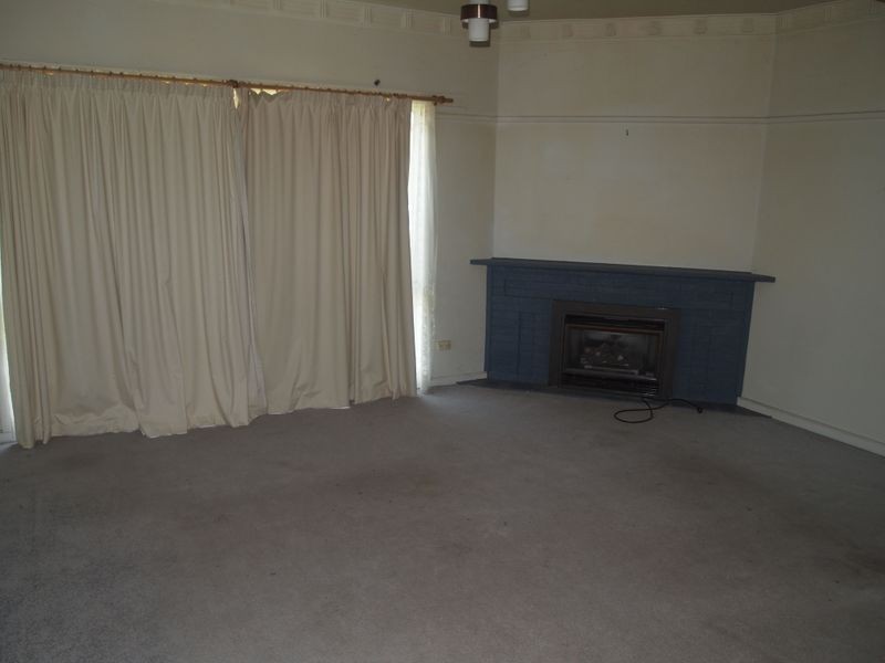 2 Stratford Road, Maffra VIC 3860