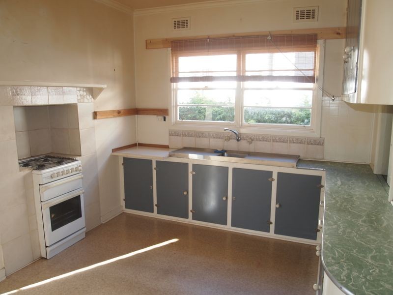 2 Stratford Road, Maffra VIC 3860