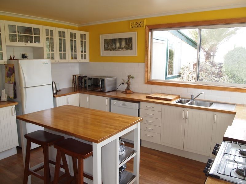 48 Carpenter Street, Maffra VIC 3860