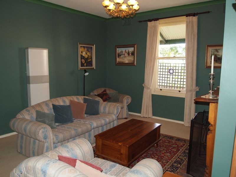 48 Carpenter Street, Maffra VIC 3860