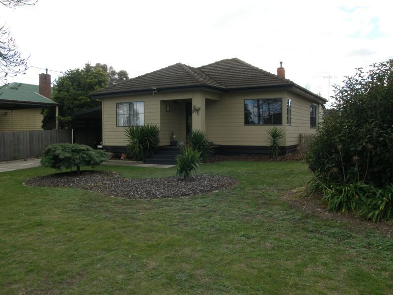 4 Merrydale Street, Maffra VIC 3860
