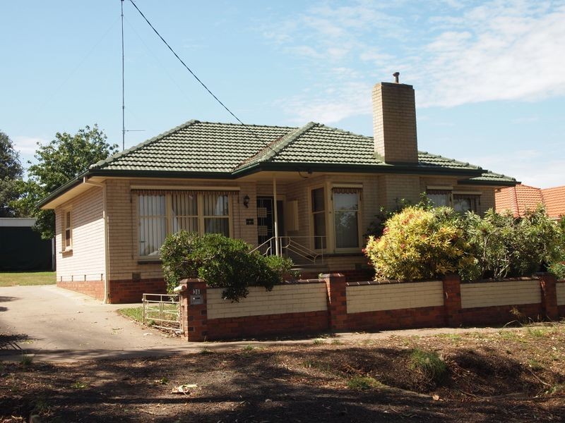 36 Foster Street, Maffra VIC 3860