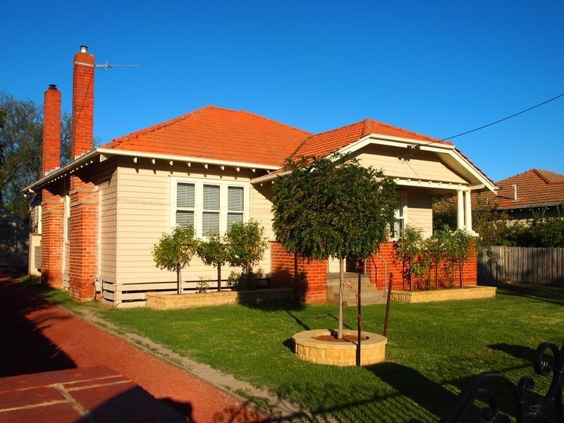 50 Powerscourt Street, Maffra VIC 3860