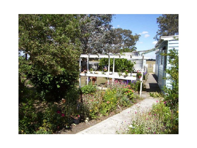 RMB 8010 Cansick Street, Rosedale VIC 3847