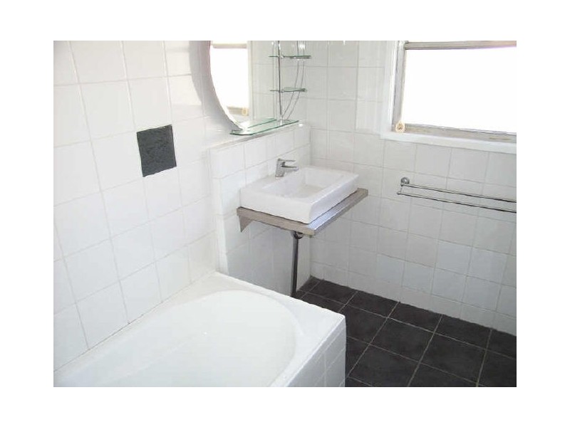 16 Latrobe Street, Rosedale VIC 3847