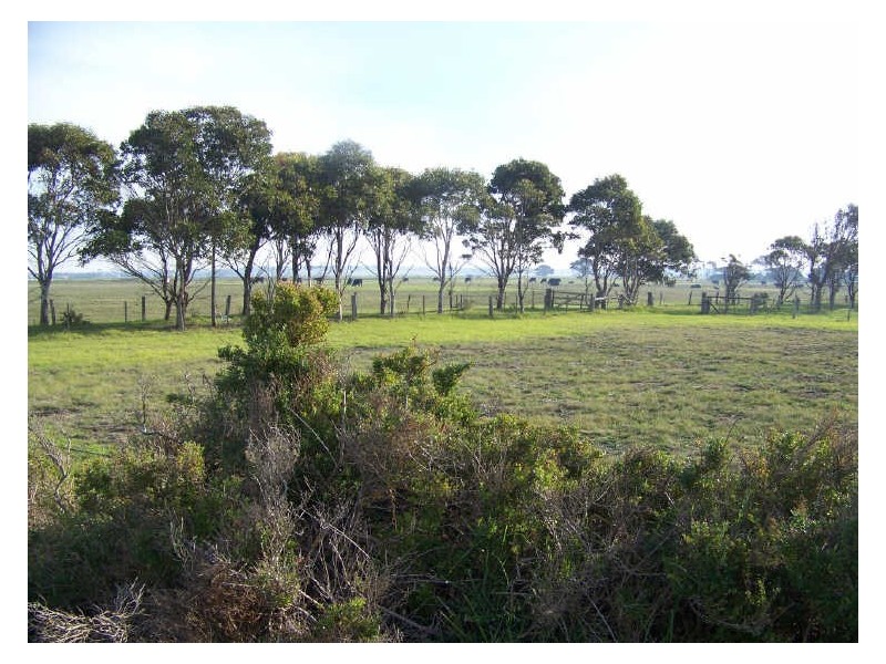 1 Davies Street, Seaspray VIC 3851